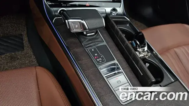 Audi A6 2023 — ფოტო 29/31