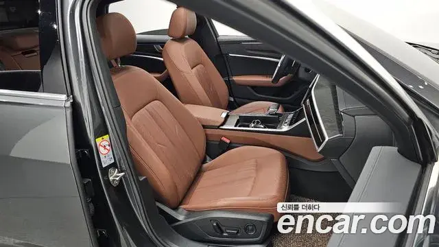 Audi A6 2023 — ფოტო 14/31