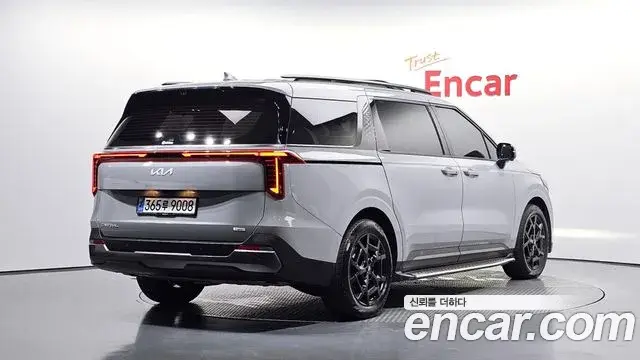 Kia Carnival 2024 — Фото 2/20