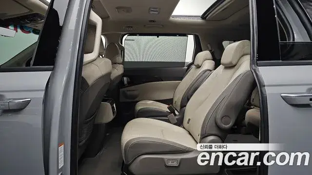 Kia Carnival 2024 — Фото 12/20
