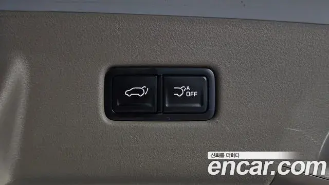 Kia Carnival 2024 — Фото 18/20
