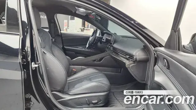 Hyundai The New Avante Hybrid 2022 — ფოტო 10/34