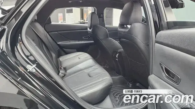 Hyundai The New Avante Hybrid 2022 — ფოტო 3/34