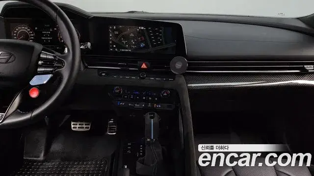 Hyundai The New Avante Hybrid 2022 — ფოტო 19/34