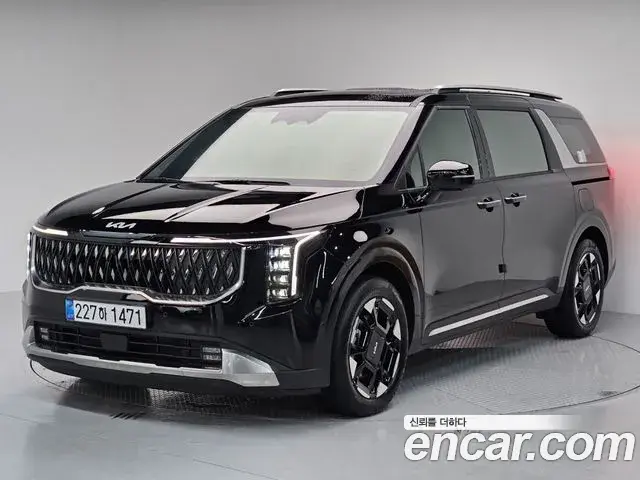 Kia Carnival 2025 — Photo 2/20