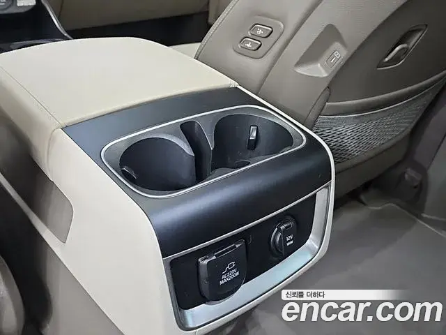 Kia Carnival 2025 — Photo 5/20