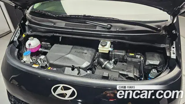 Hyundai Staria 2024 — Şəkil 9/30