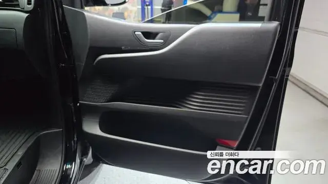 Hyundai Staria 2024 — Şəkil 28/30