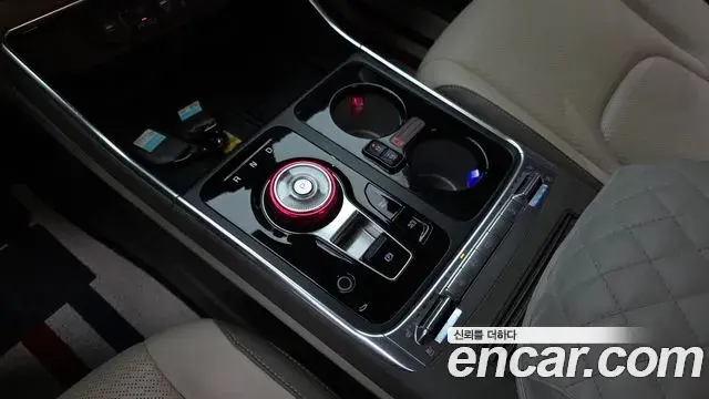 Kia Carnival 2024 — Şəkil 9/35