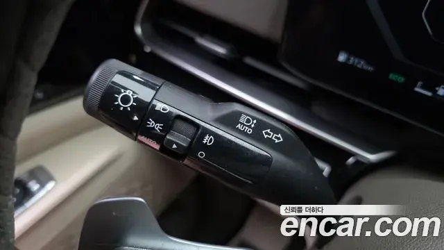 Kia Carnival 2024 — Şəkil 26/35