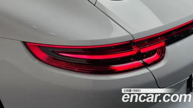 Porsche Panamera 2019 — ფოტო 12/39