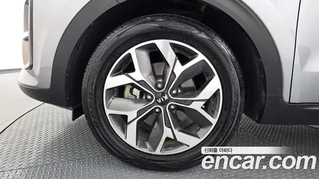 Kia Sportage The Bold 2020 — Фото 5/20