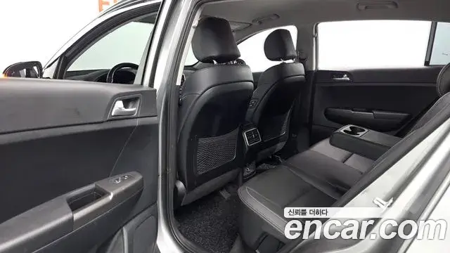 Kia Sportage The Bold 2020 — Фото 11/20