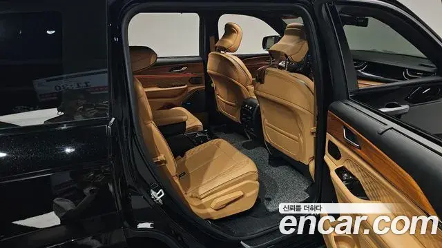 Jeep Grand Cherokee 2023 — Photo 6/38