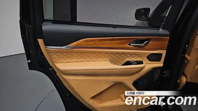 Jeep Grand Cherokee 2023 — Photo 23/38
