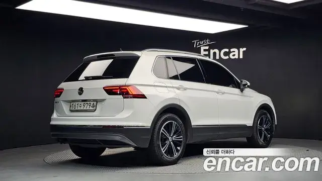 Volkswagen Tiguan 2020 — Photo 4/20