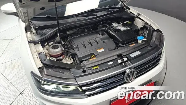 Volkswagen Tiguan 2020 — Photo 15/20