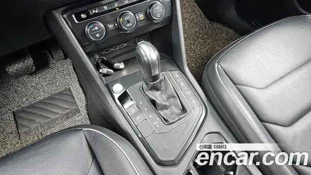 Volkswagen Tiguan 2020 — Photo 7/20