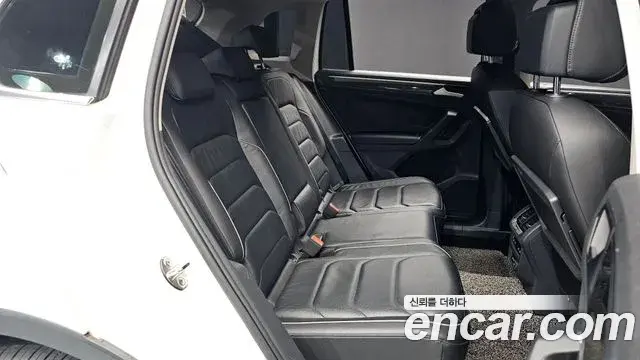 Volkswagen Tiguan 2020 — Photo 18/20