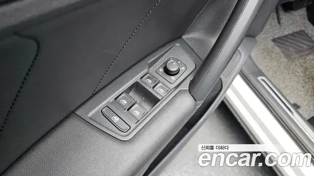 Volkswagen Tiguan 2020 — Photo 14/20