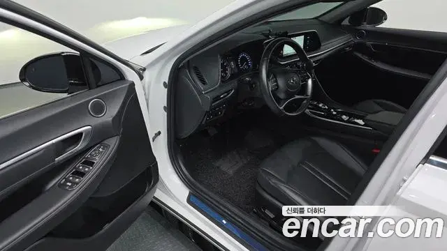 Hyundai Sonata 2022 — Фото 10/20