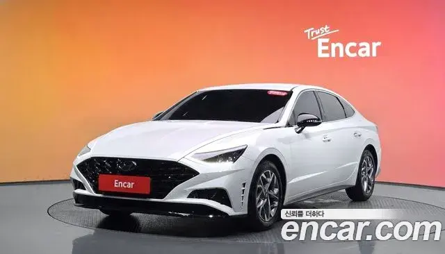 Hyundai Sonata 2022 — Фото 1/20