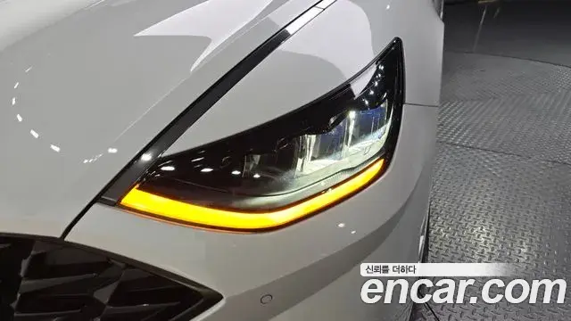 Hyundai Sonata Hybrid 2022 — Şəkil 23/30