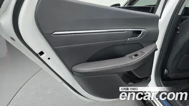 Hyundai Sonata Hybrid 2022 — Şəkil 24/30
