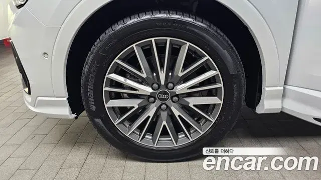 Audi Q3 2025 — ფოტო 26/32
