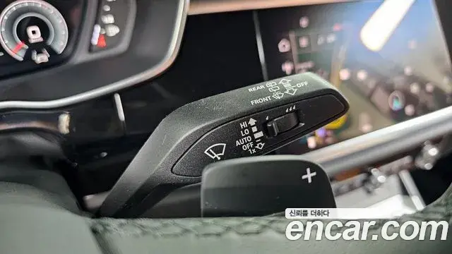 Audi Q3 2025 — ფოტო 30/32