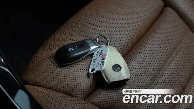 Mercedes-Benz GLC-Class 2022 — Photo 30/31