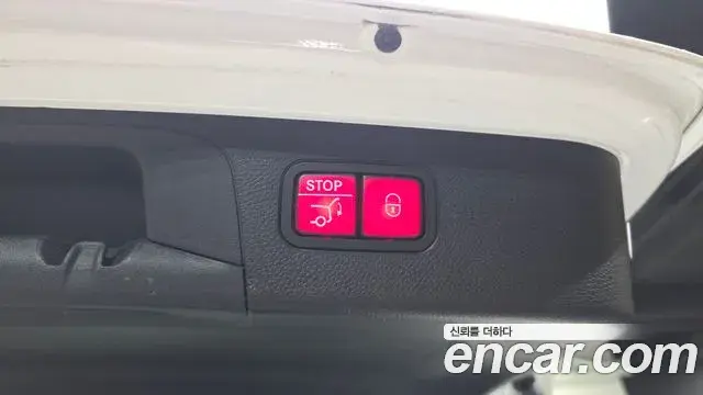Mercedes-Benz GLC-Class 2022 — Photo 28/31