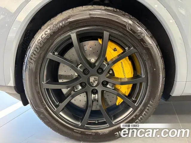Porsche Cayenne 2025 — Şəkil 8/20