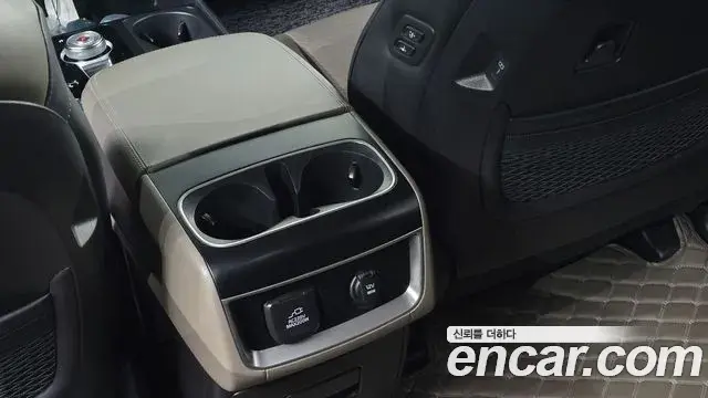 Kia Carnival 2025 — ფოტო 7/32