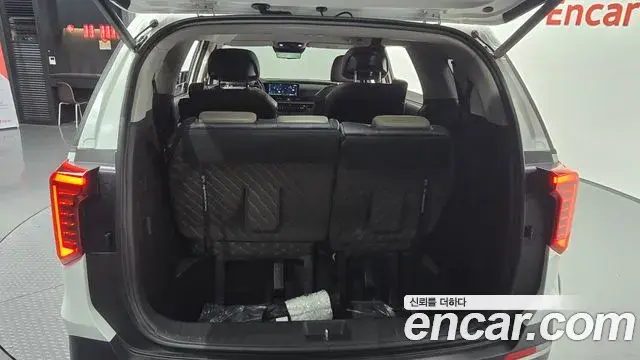 Kia Carnival 2025 — ფოტო 3/32