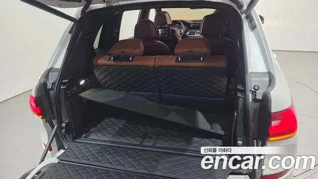 BMW X7 2022 — Şəkil 8/34