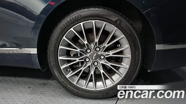 Genesis G80 2021 — ფოტო 17/32