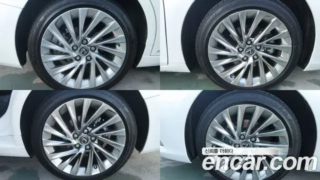 Lexus ES300h 2021 — Photo 9/20