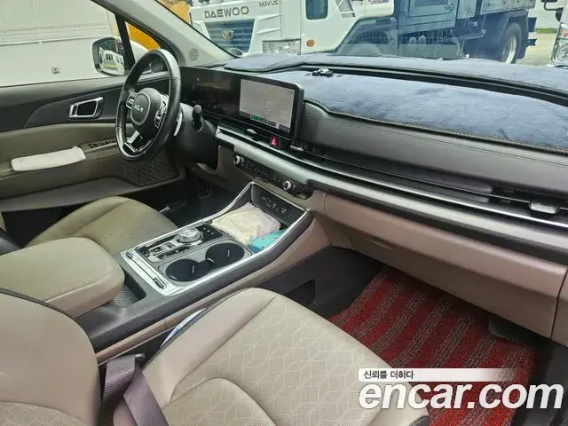 Kia Carnival 2024 — Şəkil 7/13