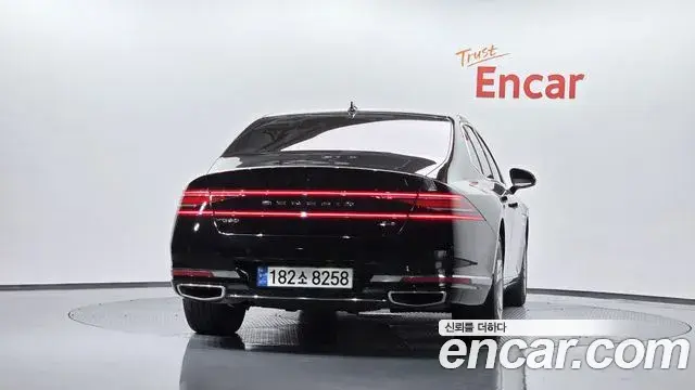 Genesis G90 2022 — ფოტო 11/20
