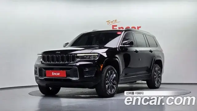 Jeep Grand Cherokee 2021 — Photo 1/38
