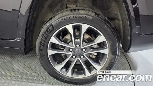 Jeep Grand Cherokee 2021 — Photo 25/38
