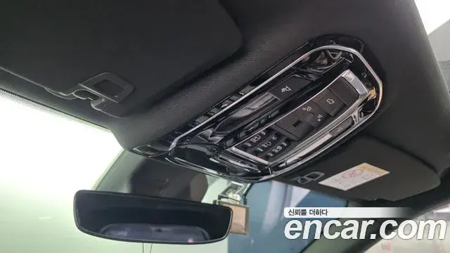 Jeep Grand Cherokee 2021 — Photo 19/38