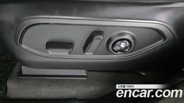 Jeep Grand Cherokee 2021 — Photo 26/38