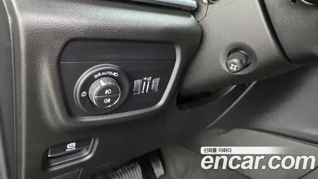Jeep Grand Cherokee 2021 — Photo 3/38