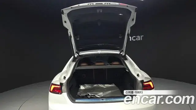 Audi A5 2019 — Şəkil 16/38