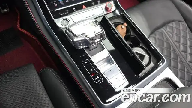 Audi Q8 2023 — ფოტო 21/41