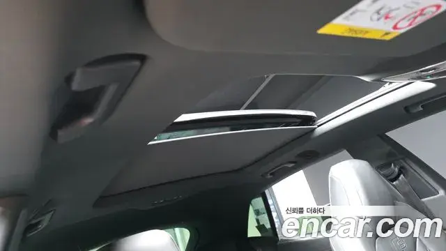 Audi Q8 2023 — ფოტო 23/41