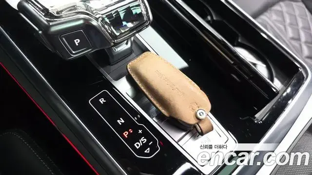 Audi Q8 2023 — ფოტო 6/41