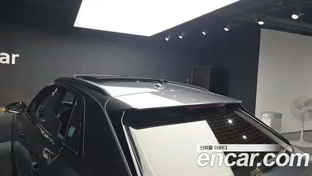 Audi Q8 2023 — ფოტო 28/41